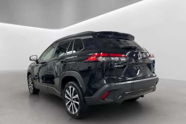 Toyota Corolla Cross (2025) thumbnail 2