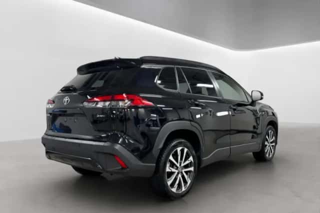 Toyota Corolla Cross (2025) thumbnail 3