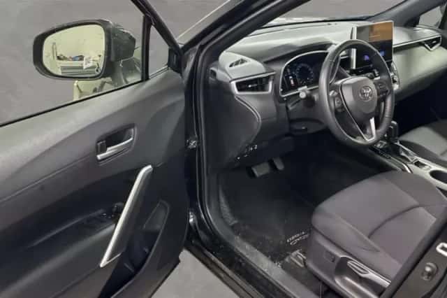 Toyota Corolla Cross (2025) thumbnail 6