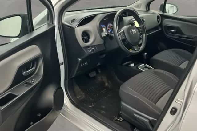Toyota Yaris (2018) thumbnail 6
