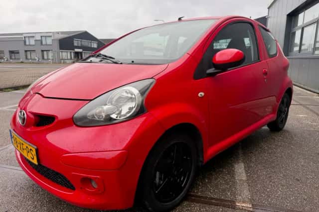 Toyota Aygo (2007) thumbnail 3