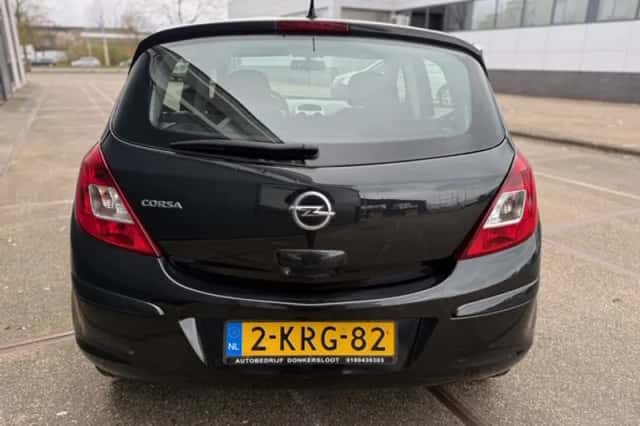 Opel Corsa (2013) thumbnail 6