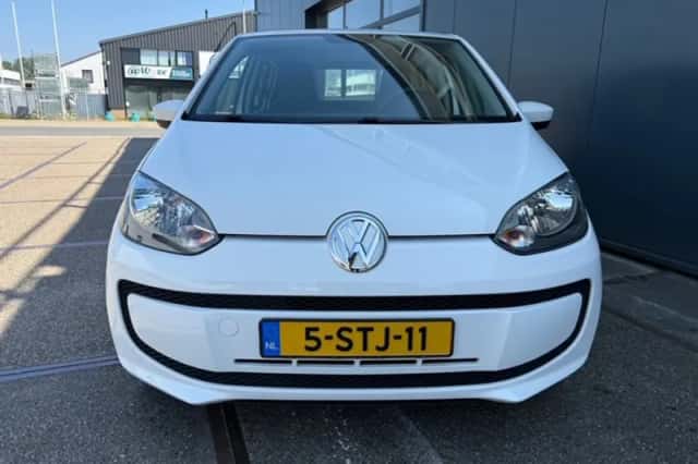 Volkswagen Up! (2014) thumbnail 2