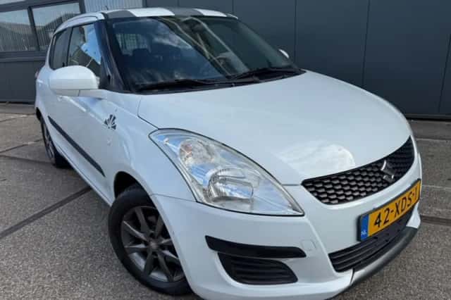 Suzuki Swift (2012) thumbnail 1