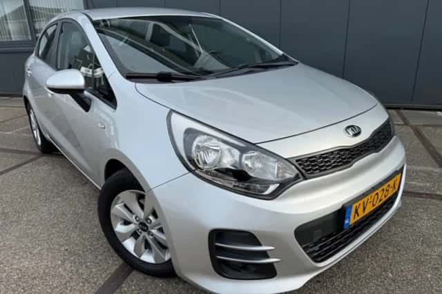 Kia Rio (2017) thumbnail 1