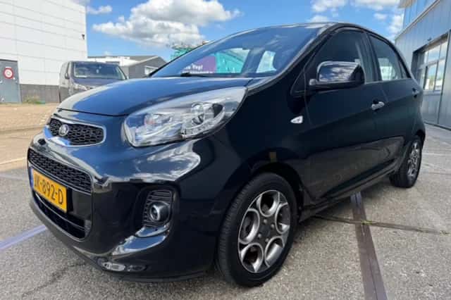 Kia Picanto (2016) thumbnail 3