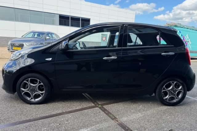 Kia Picanto (2016) thumbnail 4