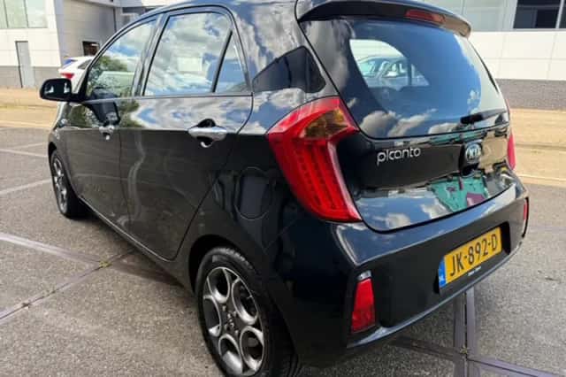 Kia Picanto (2016) thumbnail 5