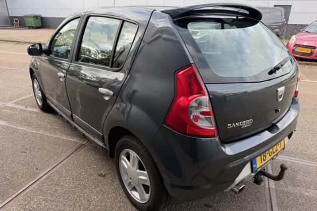 Dacia Sandero (2008) thumbnail 5