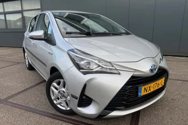 Toyota Yaris (2017) thumbnail 1