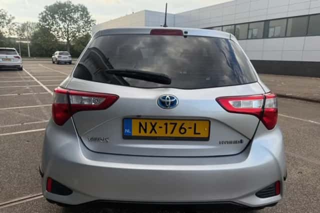 Toyota Yaris (2017) thumbnail 6