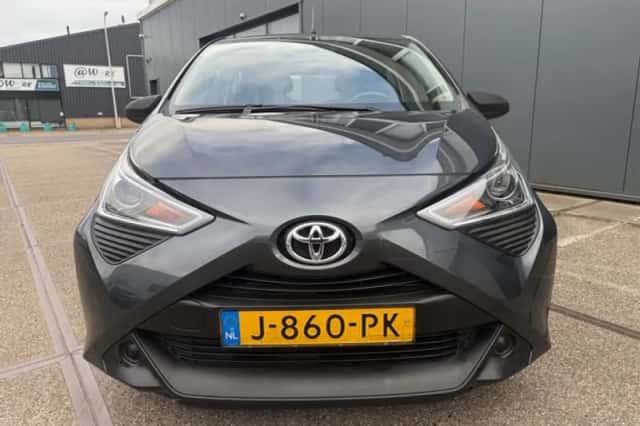 Toyota Aygo (2020) thumbnail 2