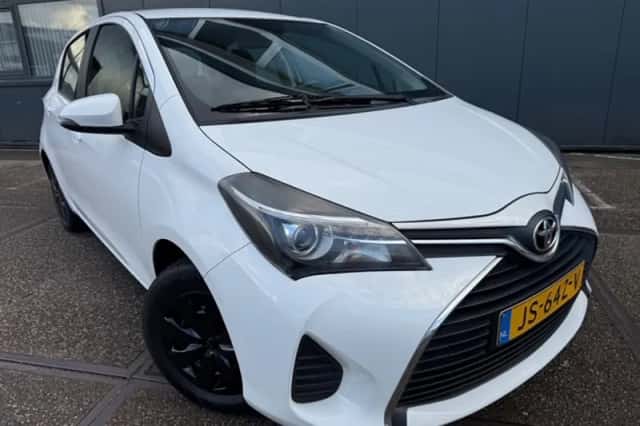 Toyota Yaris (2016) thumbnail 1