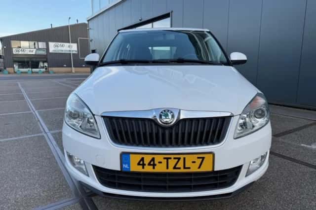 Škoda Fabia (2012) thumbnail 2