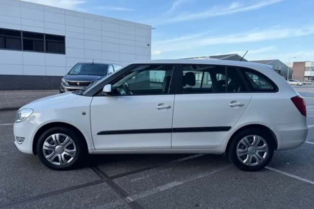 Škoda Fabia (2012) thumbnail 4