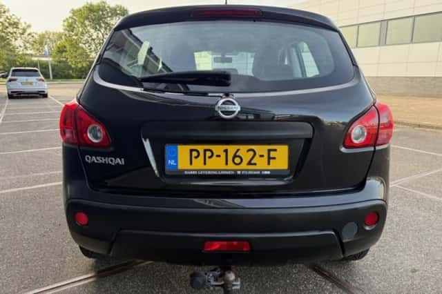 Nissan Qashqai (2009) thumbnail 6