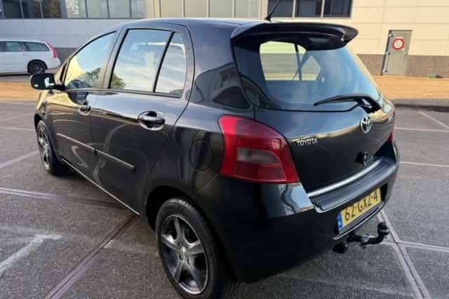 Toyota Yaris (2008) thumbnail 5