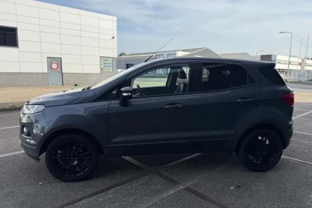Ford EcoSport (2017) thumbnail 4