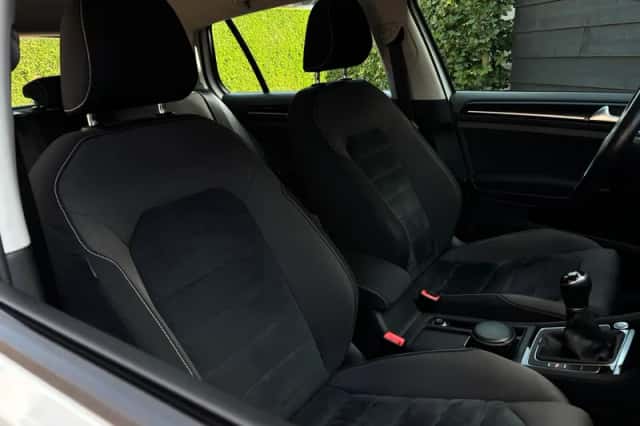 Volkswagen Golf (2014) thumbnail 2