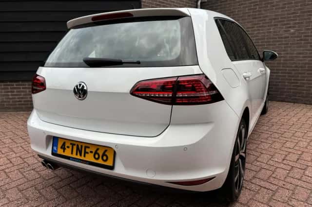 Volkswagen Golf (2014) thumbnail 5