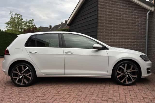 Volkswagen Golf (2014) thumbnail 6