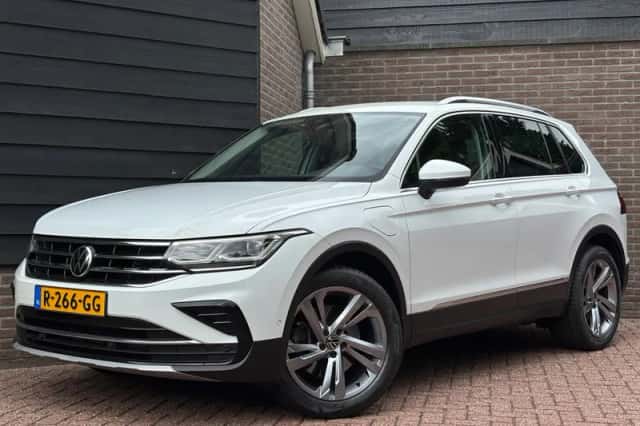 Volkswagen Tiguan (2021) thumbnail 1