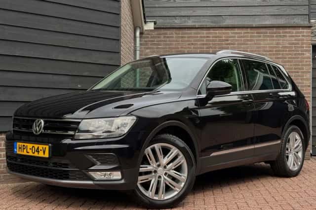 Volkswagen Tiguan (2017) thumbnail 1