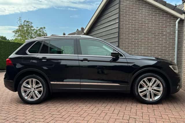 Volkswagen Tiguan (2017) thumbnail 6
