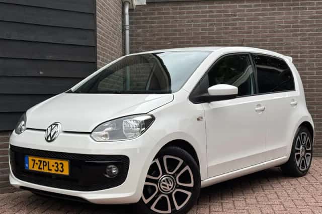 Volkswagen Up! (2015) thumbnail 1