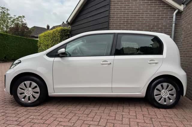Volkswagen Up! (2020) thumbnail 4