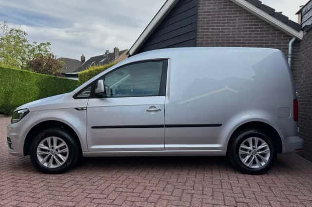 Volkswagen Caddy (2016) thumbnail 4
