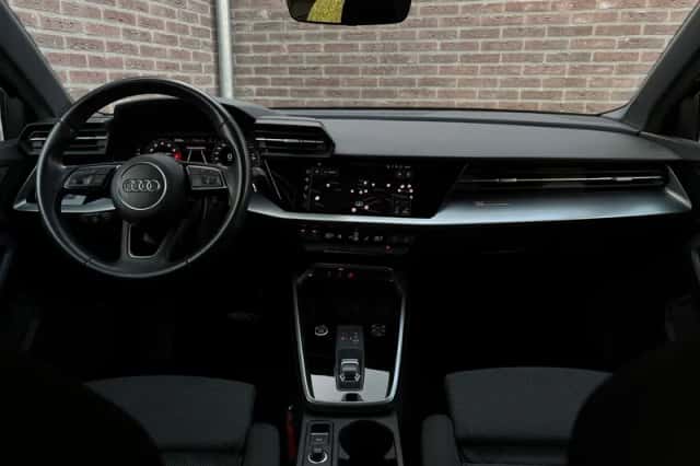 Audi A3 (2022) thumbnail 2