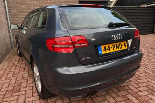 Audi A3 (2011) thumbnail 3