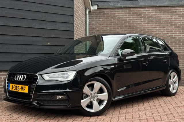 Audi A3 (2015) thumbnail 1