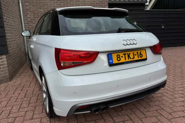 Audi A1 (2014) thumbnail 3