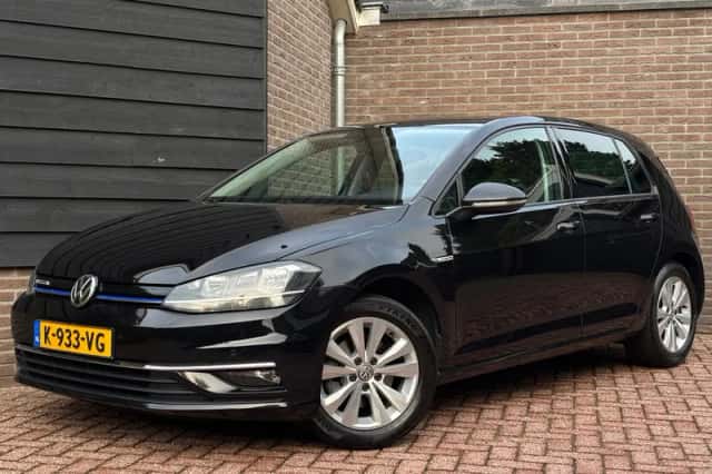 Volkswagen Golf (2018) thumbnail 1
