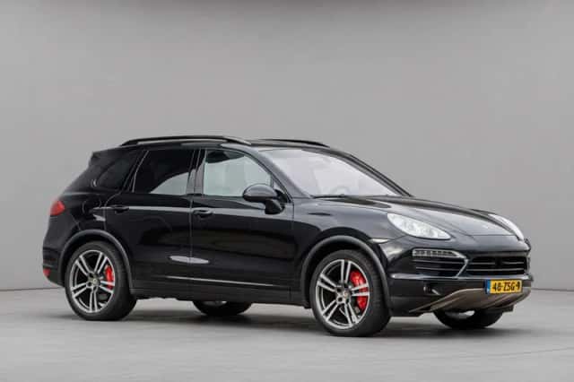 Porsche Cayenne (2011) thumbnail 3
