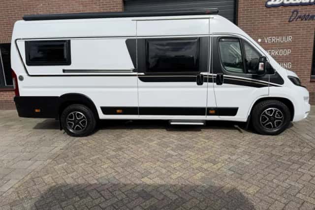 Malibu Van (2023) thumbnail 3
