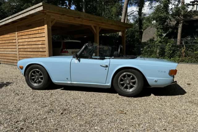 Triumph TR6 (1970) thumbnail 2