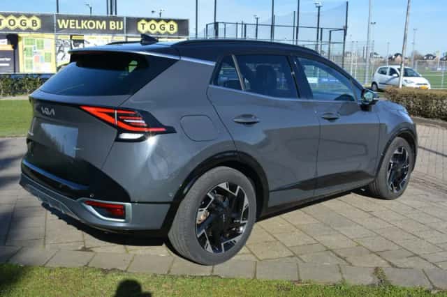 Kia Sportage (2022) thumbnail 3