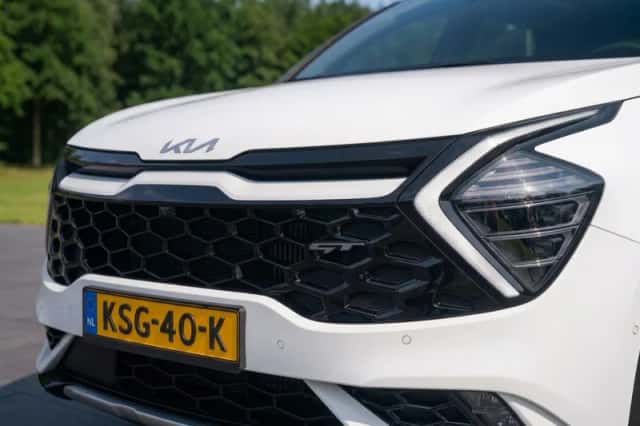 Kia Sportage (2022) thumbnail 3