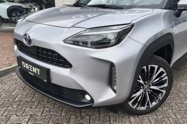Toyota Yaris Cross (2022) thumbnail 2