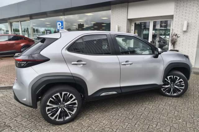 Toyota Yaris Cross (2022) thumbnail 5