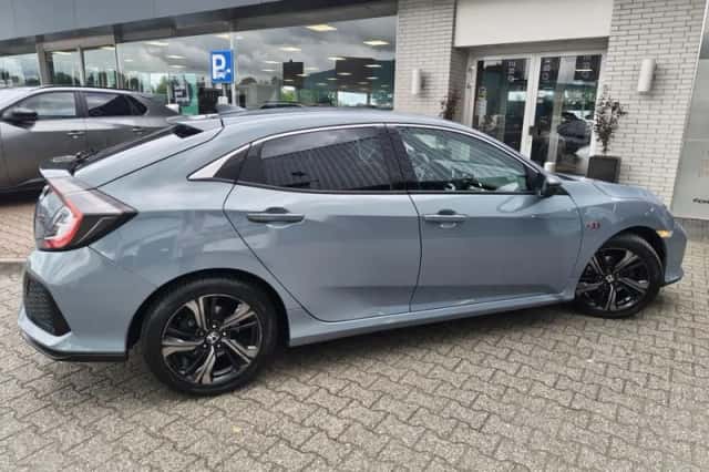 Honda Civic (2019) thumbnail 5