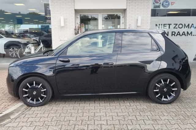Honda E (2021) thumbnail 3
