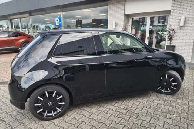 Honda E (2021) thumbnail 5