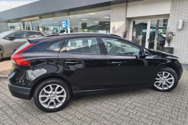 Volvo V40 (2017) thumbnail 5