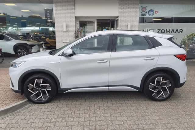 BYD Atto 3 (2023) thumbnail 3