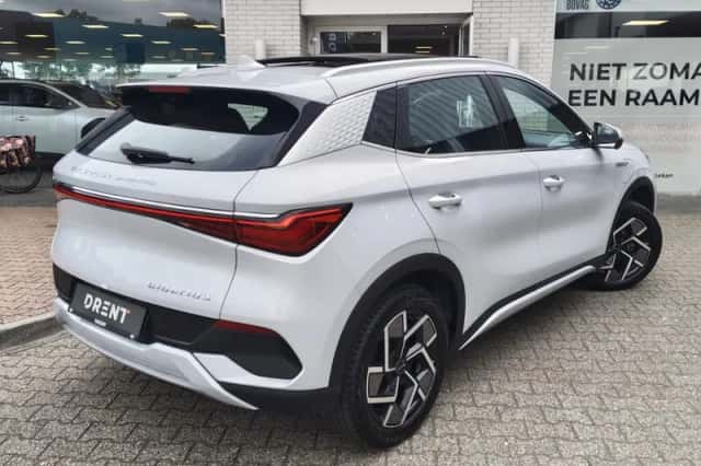 BYD Atto 3 (2023) thumbnail 5