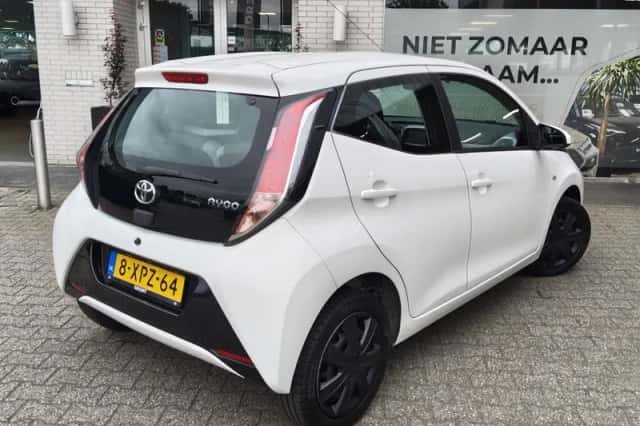 Toyota Aygo (2014) thumbnail 4
